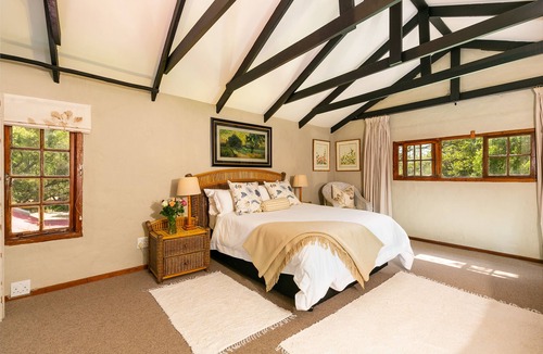 Hartbeespoort House | La Bastide Guesthouse