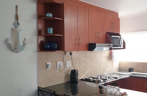 Gordons Bay Central Apartment | La Bella Blů