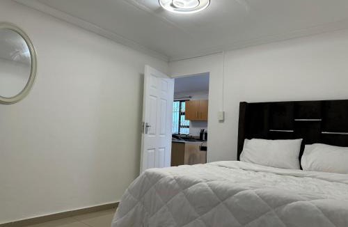 South Durban House | La Casa de Bellair