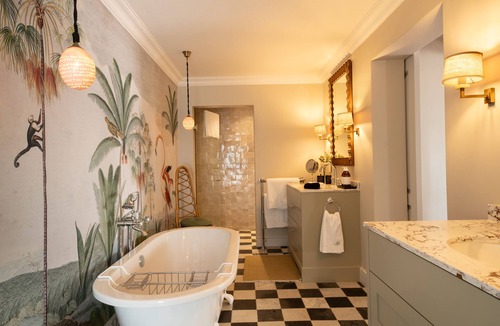 Westcliff House | La Fontaine Guest House