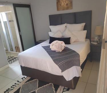 Ga-Segonyana House | La-Guna Guesthouse