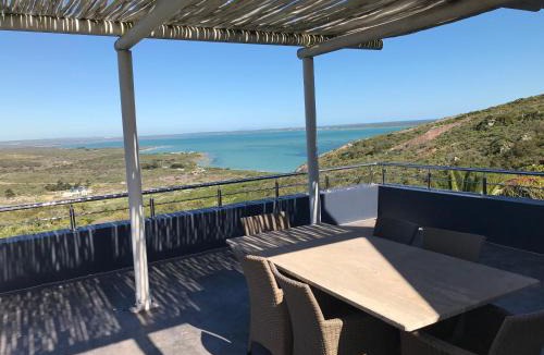 Langebaan Villa | La Maison Bleue, luxury self-catering villa.