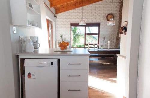 Kleinmond House | La Mer Seafront Selfcatering Accommodation Kleinmond