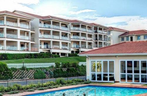 Illovo Beach Apartment | La Mer Stunning Beachfront Apartment