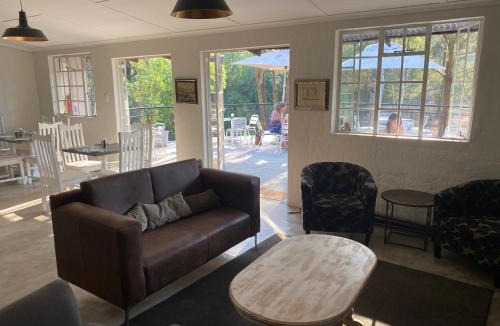 Lanseria Bed & Breakfast | La Moor Country Venue & Eatery
