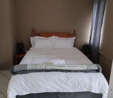 Pietermaritzburg Bed & Breakfast | La' Romi Self Catering Units