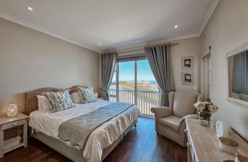 Pinnacle Point Apartment | Labuche Villa