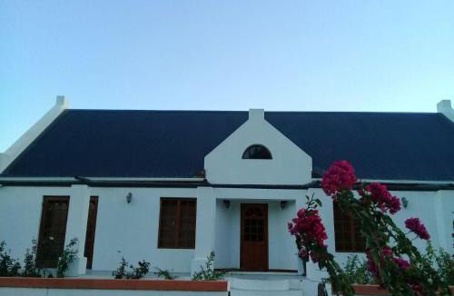 McGregor House | Lady Grey Walk Mcgregor Cottage