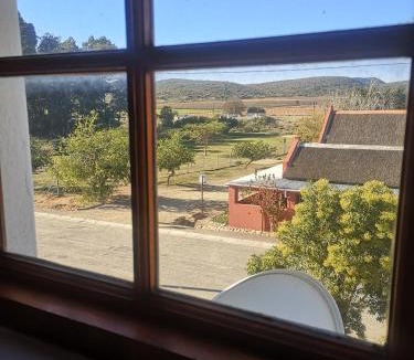 McGregor House | Lady Grey Walk Mcgregor Cottage