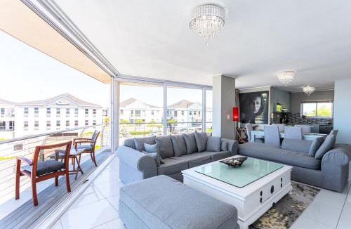 Lagoon Beach Apartment | Lagoon Beach 237A by CTHA