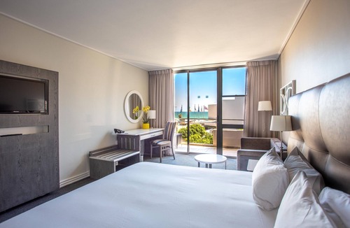 Lagoon Beach Hotel | Lagoon Beach Hotel & Spa