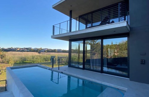 Onrus Villa | Lagoon House - connecting nature and architecture