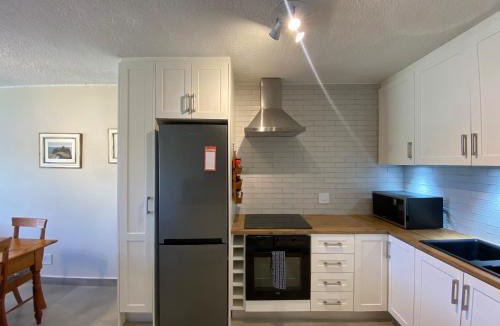 Knysna Central Apartment | Laguna Waterfront Escape