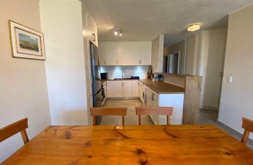 Knysna Central Apartment | Laguna Waterfront Escape