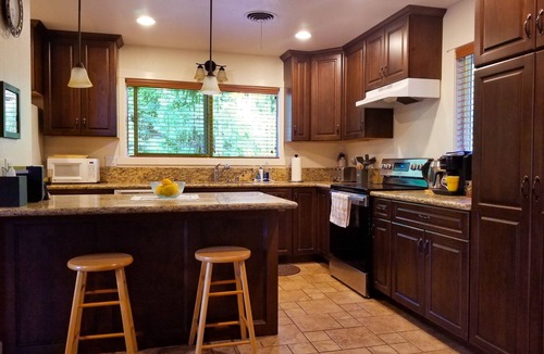 Lake Almanor Country Club House | Lake Almanor CC Oasis: 4BR, Game Room, Lake Access, Country Club Amenities. Wifi