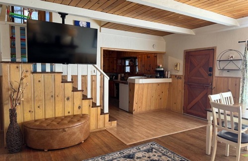 Sierra Tract Cabin | Lake Tahoe mid-town serene cabin, close to ski, nature and amenities.