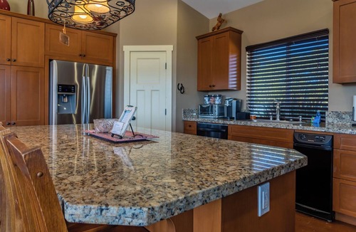 Bradley House | Lake Views + Game Room | Minutes to Lake Nacimiento | Hope's Place