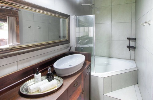 Greater Kokstad Other | Lake Villa Room 14