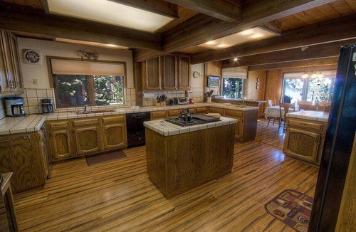 Al Tahoe House | Lakefront | Hot Tub | Sauna | Games | Pet Friendly
