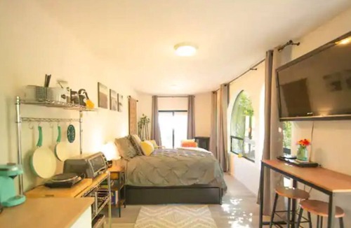 Gualala House | LaLa Land Redwood Retreat w/ Hot tub