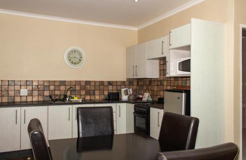 Humewood House | Lalapanzi Guest Lodge