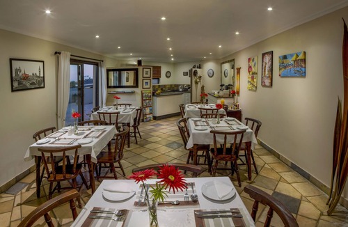 Humewood Bed & Breakfast | Lalapanzi Guest Lodge