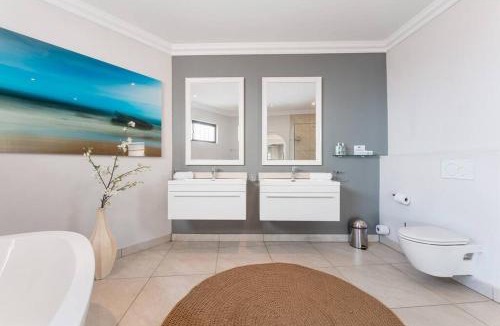 Shaka's Rock Villa | Lalaria Ocean Villa