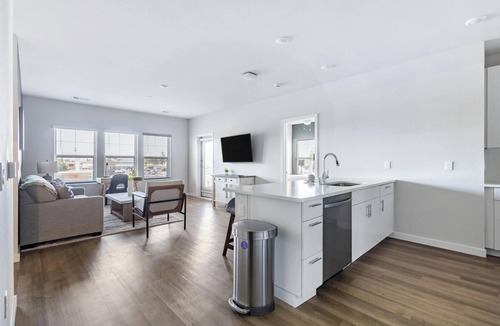 Santa Rosa Apartment | Landing | Spectacular 1BD, Courtyard, Clubhouse