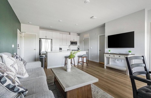Santa Rosa Apartment | Landing | Stunning 1BD, Courtyard, Gym
