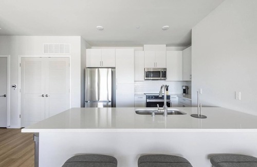 Santa Rosa Apartment | Landing | Stunning 2BD, Gym, Clubhouse