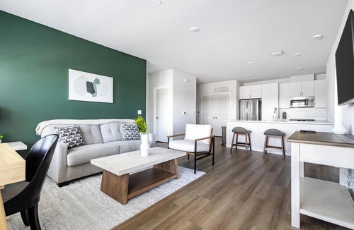 Santa Rosa Apartment | Landing | Stylish 2BD, Clubhouse, Courtyard