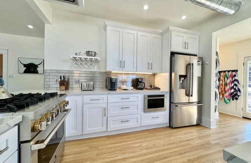 Freestone House | Large Country Estate in Downtown Sebastopol