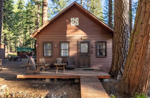 Blairsden-Graeagle Cabin | Large Feather Cabin at Camp Layman | Spacious Riverside Family Lodge