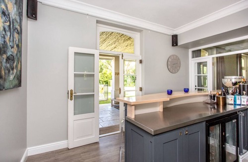 Constantia House | Large, spacious home in Constantia