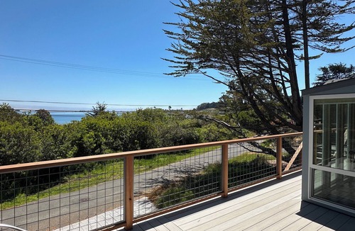 Bodega Bay House | Las Brisas-newly renovated with magnificent view of harbor and Point Reyes.