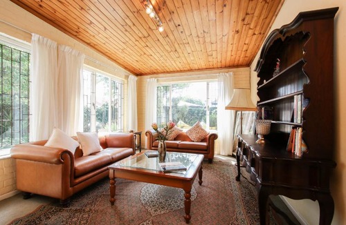 Plumstead Villa | Lavender Guest Cottage
