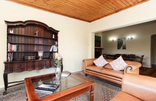 Plumstead Villa | Lavender Guest Cottage