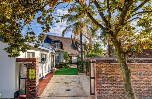 Kempton Park Apartment | Lavender Villa - a little bit of nature in town