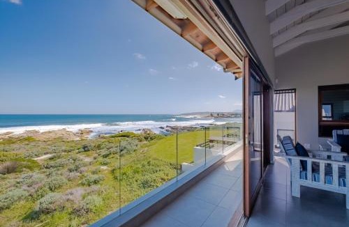 Sandbaai House | Lawaaiwaters