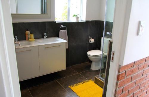 Sunset Beach Apartment | Lazy Days Apartments - Cape Town