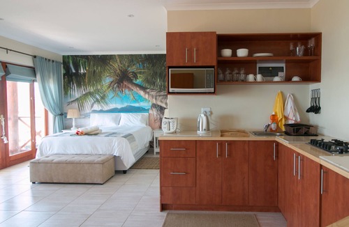 Cape Town Apartment | Le Gaulois - sea facing flat - L'Orchidee