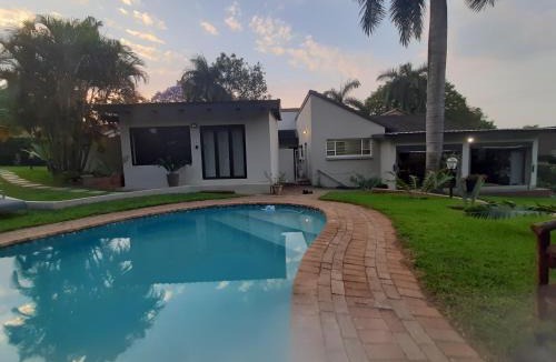 Tzaneen House | Leadwood Guesthouse