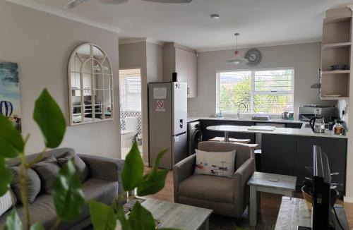 Welgemoed Apartment | Leafy Retreat Kenridge