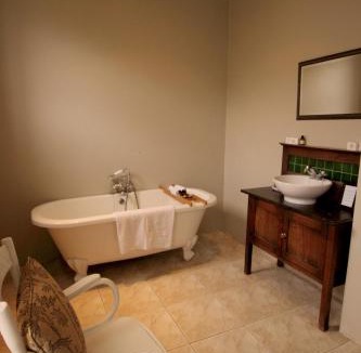 Paterson House | Leeuwenbosch Country House - Amakhala Game Reserve