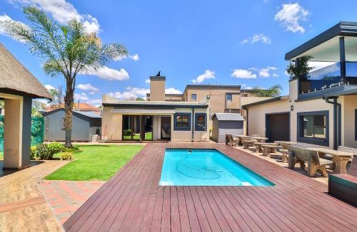 Springs House | Lefatshe La Rona Guesthouse