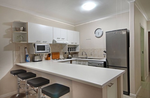 Lagoon Beach Apartment | Leisure Bay 207 - One Bedroom Apartment, Sleeps 2