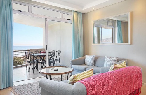 Lagoon Beach Apartment | Leisure Bay 214