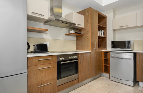Victoria and Alfred Waterfront Apartment | Leisure Living on the Canals