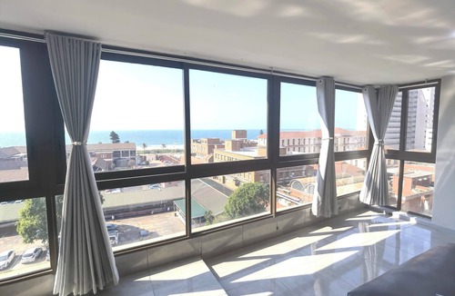 South Beach Apartment | Lela Holiday Apartments- Spacious Beachfront apartment with sea and harbor views