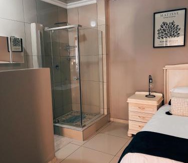 Welkom Bed & Breakfast | Lemon & Blue Guest House
